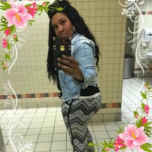 Meet your Posher, Phoebe